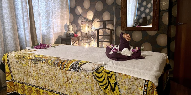 Podmaní si vás okouzlující vůně aroma olejů, relaxační hudba i příjemné dotyky profesionálních masérek.