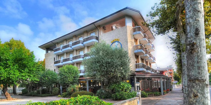 Dovolená v italském Lignanu: hotel 500 m od moře, snídaně i pobyty s 1 nocí zdarma