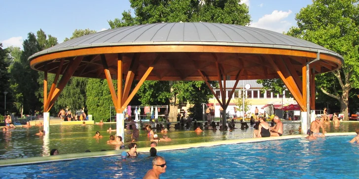 Čeká vás ničím nerušený relax v horkých termálech.