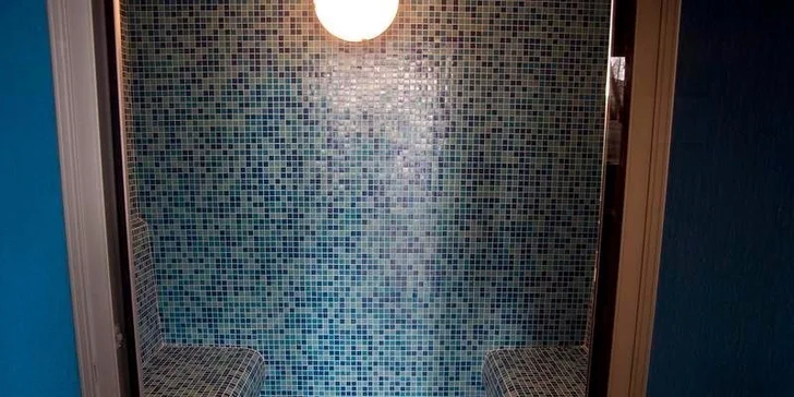 Svou hřejivou náruč vám otevře finská, infra a parní sauna.
