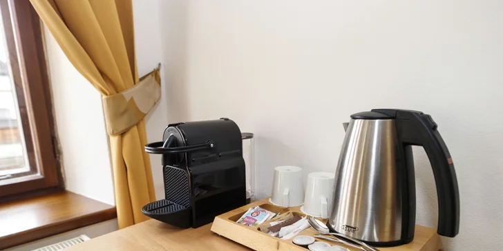 Všechny pokoje mají rychlovarnou konvici a Nespresso kávovar.