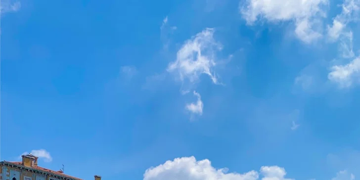 V Benátkách se vydejte na výlet lodí či na gondolu.