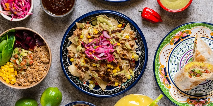 Odneste si z Chile y Limón křupavé Buritto Grande, Quesadillu nebo Bowl Mexicana. 