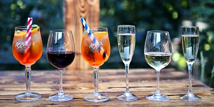 Za osvěžením až k nebesům: drink, sekt nebo prosecco v karlínském rooftop baru