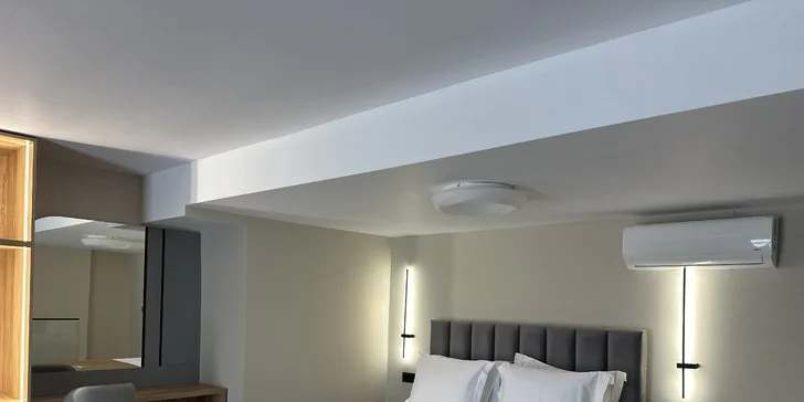 Ubytujete se ve dvou- nebo 3lůžkovém pokoji.
