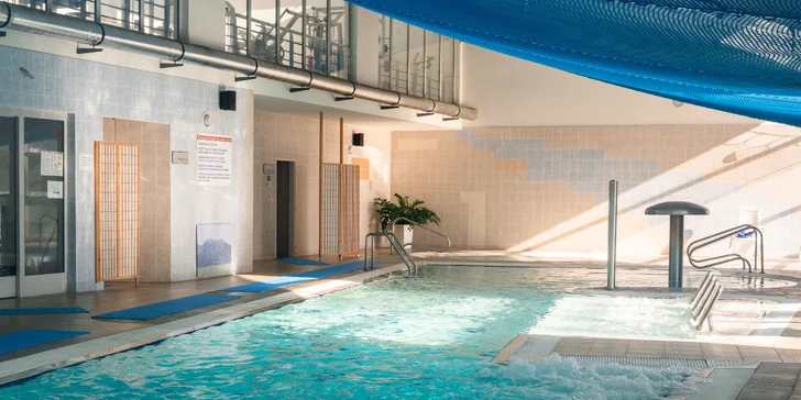 Vybrať si môžete z dvoch balíkov pre dvojicu: čistý 2-hodinový wellness alebo kombináciu 1 hodiny wellnessu a 1 hodiny bowlingu pre tých, ktorí chcú spojiť relax so zábavou.