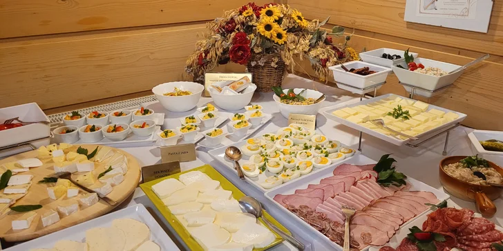 Ta se podává v restauraci střediska Karina (20 m).