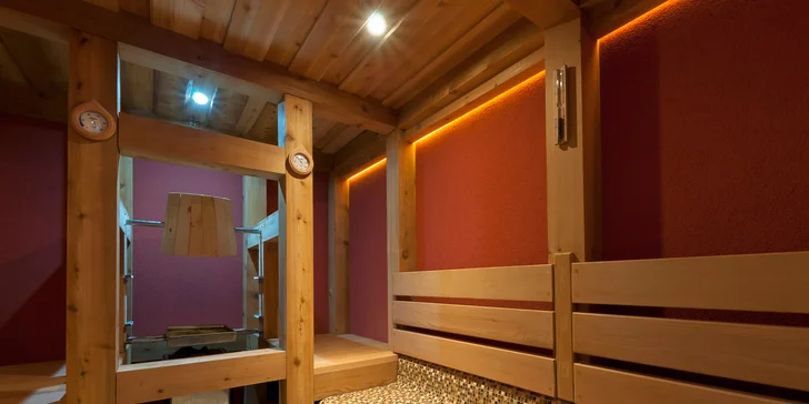 Zkusíte aroma a vario saunu i parní lázeň a herbal bath. 