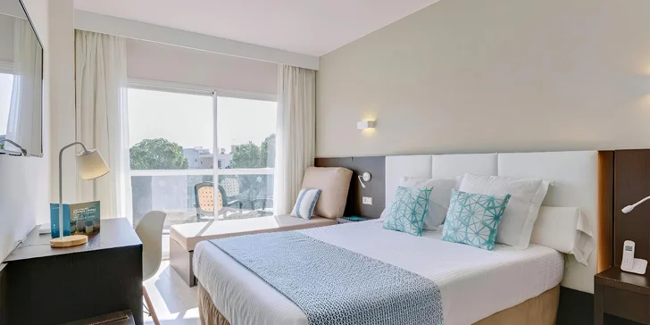 Exim tours vás zve do 4* hotelu Ilunion Palmanova Mallorca, který se nachází cca 100 m od písčité pláže. 