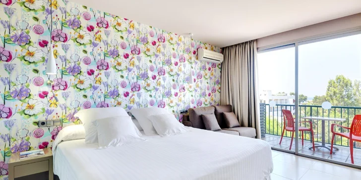 Ubytujete se ve zrenovovaném 2lůžkovém pokoji ve 4* hotelu Occidental Ibiza.