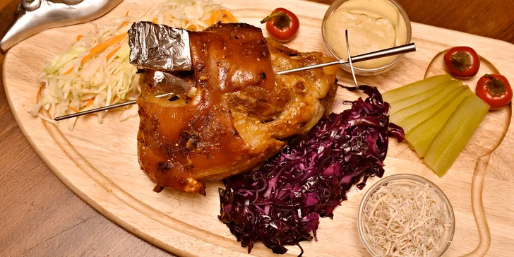 Královská bašta U Parléře: pečené vepřové zadní koleno pro 2