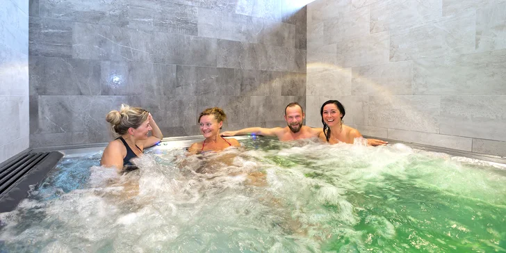 Se správnou variantou vás čeká odpočinek ve wellness s vířivkou i saunami a relaxační zónou. 