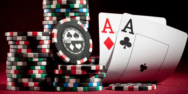 Škola pokeru s profesionální hráčkou Adélou Pecháčkovou