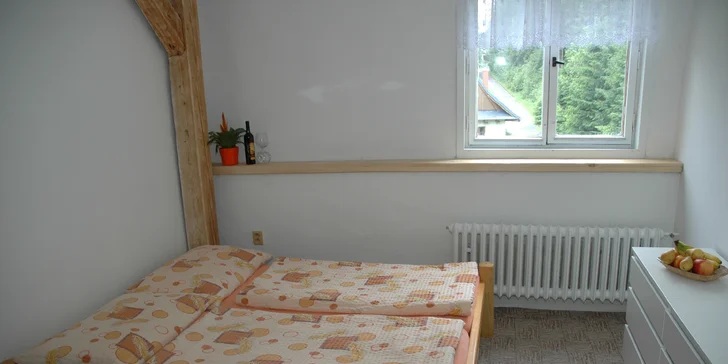 Ubytování na 3–8 dní se snídaní či polopenzí v chatě přímo pod Pradědem