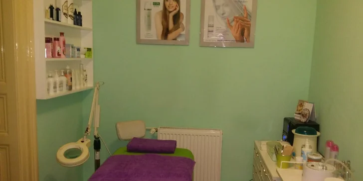Depilace pro muže: depilace zad a ramenou teplým voskem