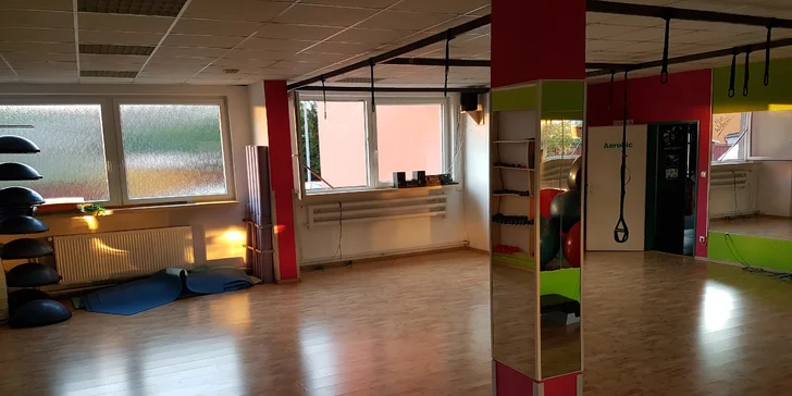 Permanentka do fitka 1 + 1 zdarma: 10 vstupů nebo měsíční neomezená