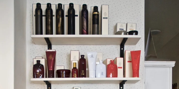 Dopřejte vlasům patřičnou péči: střih i regenerační přeliv v Beauty Baru