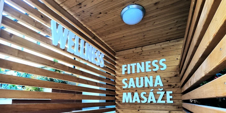 Báječný relax v oblíbeném wellness centru Böhmova s masáží nebo nápoji