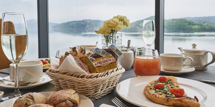 Luxusní pobyt v 5* hotelu u jezera: skvělé jídlo a wellness s výhledem