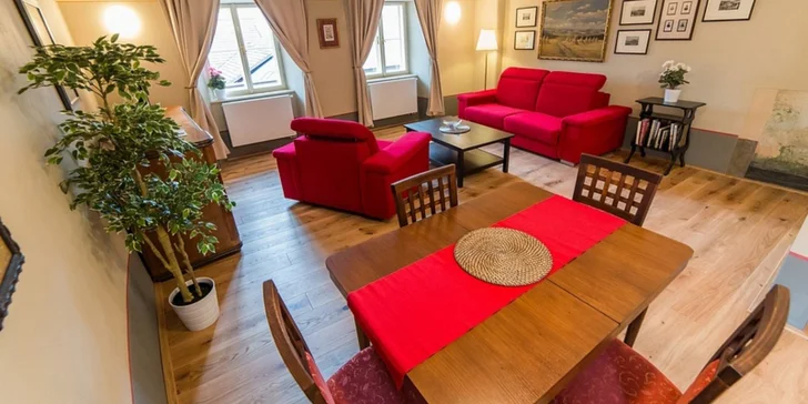 Kouzelná zima v Českém Krumlově: 3 dny v apartmánu, snídaně i štrúdl