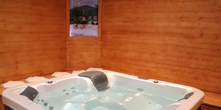Wellness pobyt s ochutnávkou vína ve slavné vinařské oblasti v Maďarsku