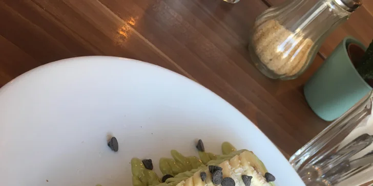 Když vás honí mlsná: Vafle s výběrem krémů i posypů a drink až pro 4 osoby