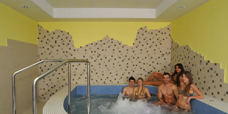 3 nebo 4 dny v lázeňském městečku: polopenze, wellness, 100 m od termálů