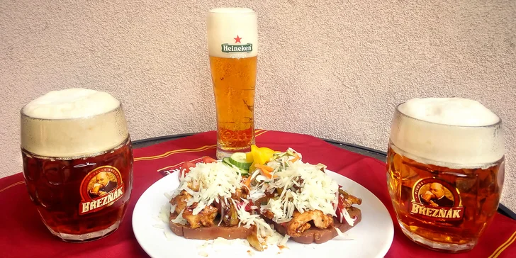 Pivní trojboj: 2 druhy Březňáka, Heineken a masová topinka k tomu