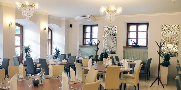 2 noci v elegantním 4* hotelu: velký pokoj, polopenze, termální bazén a sauna