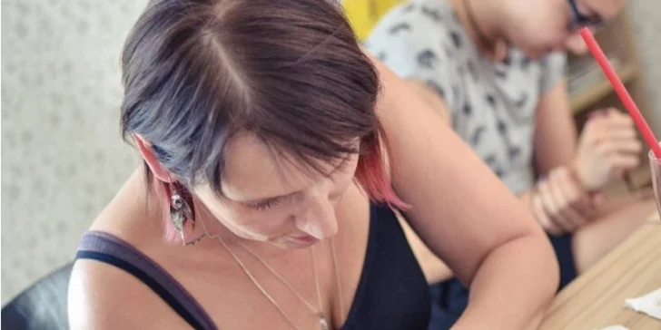 Workshop malování hennou: vlastní motiv a kresba na sebe sama, 3 termíny
