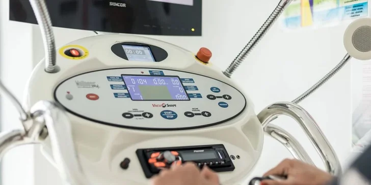 Vedecké testy preukázali, že ženy strácajú pri použití VacuShape na stehnách trikrát viac tuku než pri použití normálneho cvičenia.