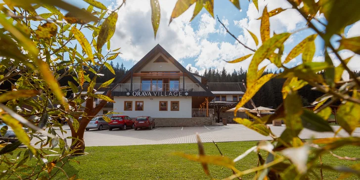 Pobyt v rodinnom penzióne Orava Village v Oravskej Lesnej s polpenziou a wellness