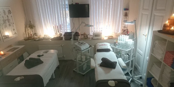 Breussova masáž: jemné doteky, které vám pomohou srovnat záda