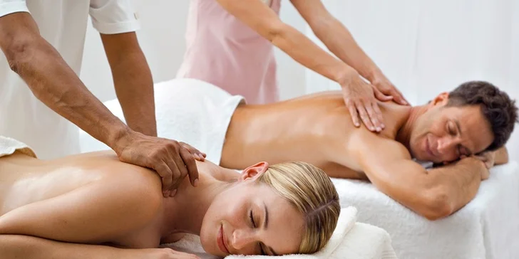 Párová relaxační masáž: nechte hýčkat své nohy, záda i šíji