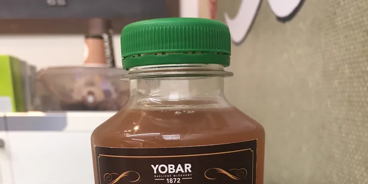 Dva studené nápoje z Yobaru: fresh, limonáda, mošt nebo ledový čaj