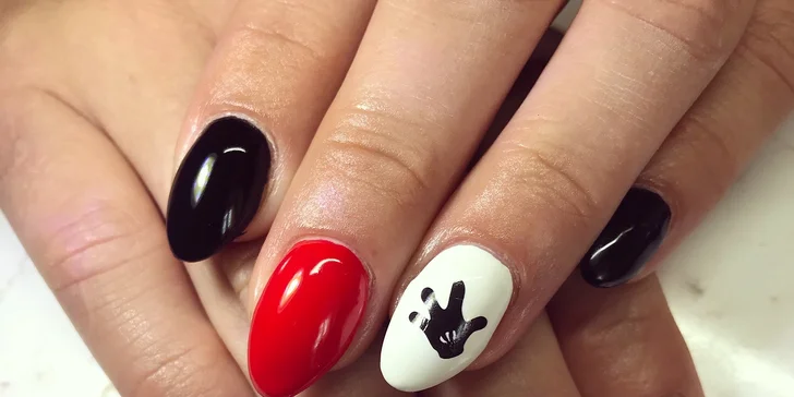 Profesionální gelová modeláž nehtů v Happy Hands Studiu