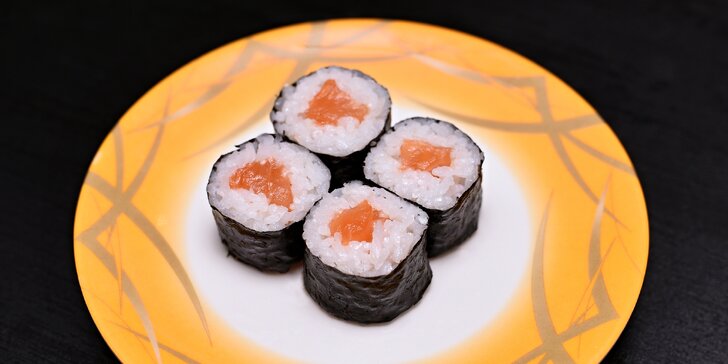 Chuť Asie na Dejvické: 2 hodiny hodování na running sushi pro 1 nebo 2