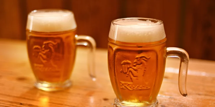 2 půllitry piva, 600 g žeber a ½ kila BBQ křídel pro 2 či dvojitá porce pro 4