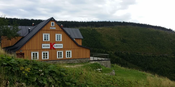 Dovolená v Krkonoších: pobyt na horské chatě s polopenzí pro páry i rodiny
