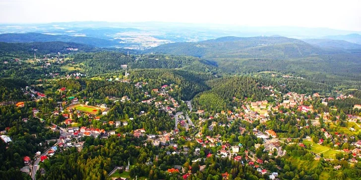 Aktivní pobyt na 3–6 dní v Krkonoších: polopenze, mini spa a bowling pro dva