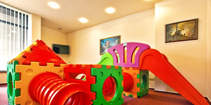 4* wellness pobyt v Tatrách: snídaně či polopenze, bazény i jacuzzi bar pro 2