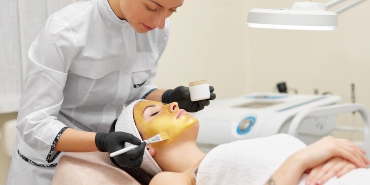 Kosmetické liftingové balíčky: masáž ultrazvukem i ošetření zlatem