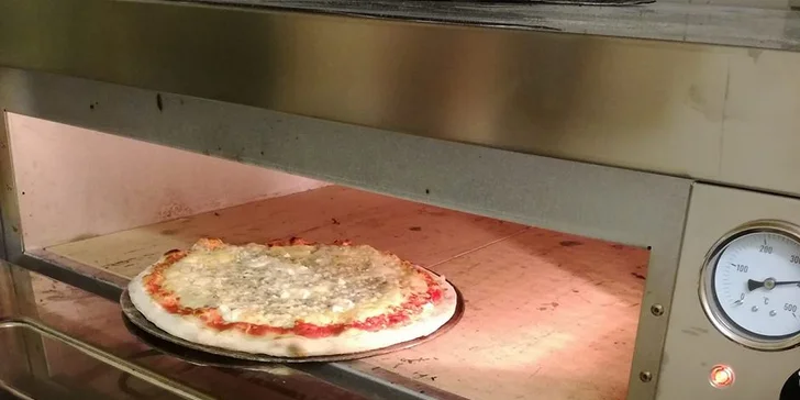 Jídlo s sebou: pizza dle výběru, zapečené těstoviny nebo burger s hranolky