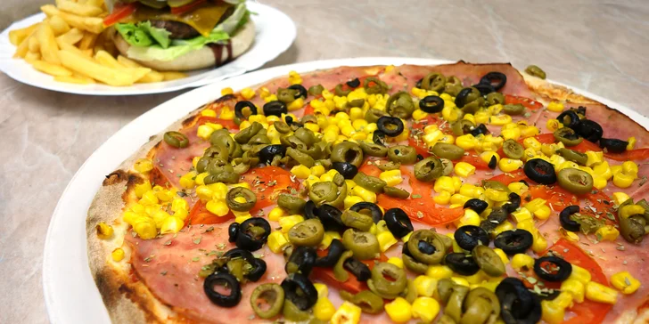 Jídlo s sebou: pizza dle výběru, zapečené těstoviny nebo burger s hranolky