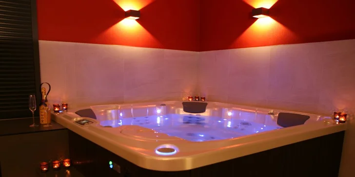 Uvolněte se: privátní vířivka, sauna, masáž i občerstvení pro 2 osoby