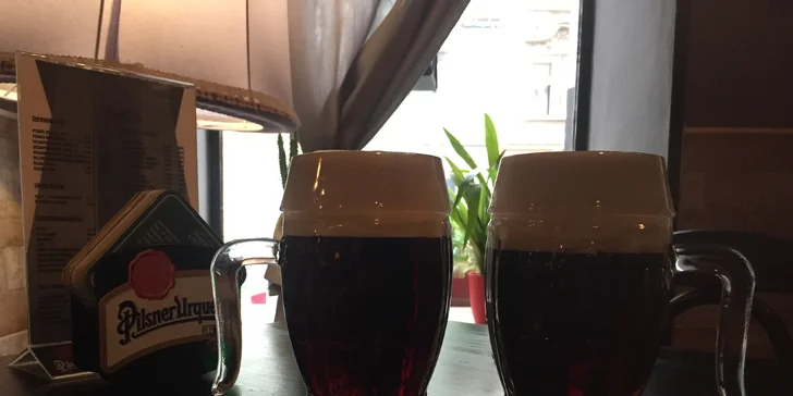 Na pivo pod Nuselský most: 2x Pilsner Urquell nebo Velkopopovický Kozel