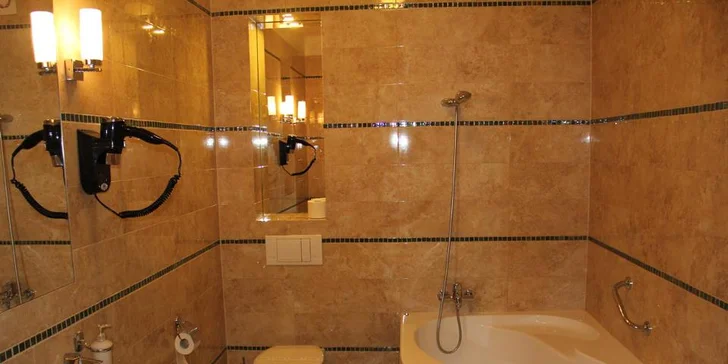 4* pobyt pro rodiny v lázeňském městě Hajduszoboszló: plná penze i wellness