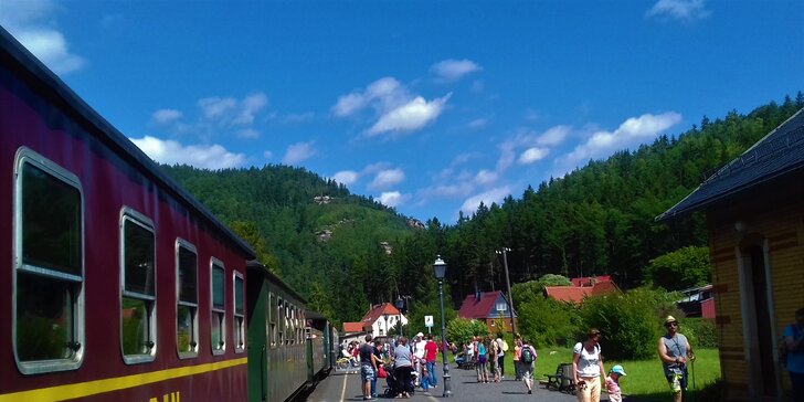 Parním vlakem na Oybin, skalní vyhlídka Töpfer či Motýlí dům v Jonsdorfu