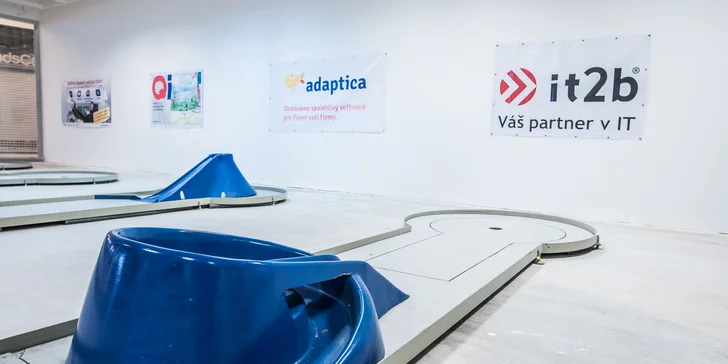Povedená zábava pro celou rodinu: 90 minut hry minigolfu v OC Futurum