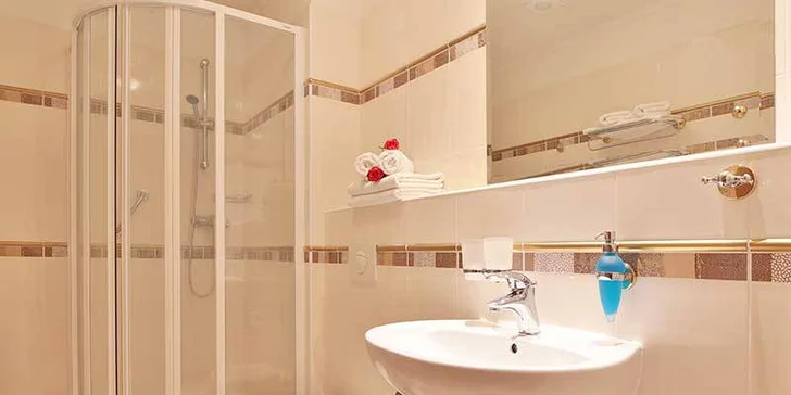 Relax v Mariánských Lázních: polopenze, wellness procedury a bazén